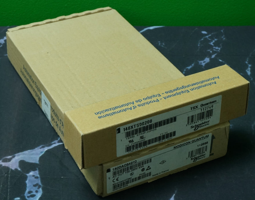 Schneider Electric 140XTS00200/140DAO84210 PLC Modicon Quantum*