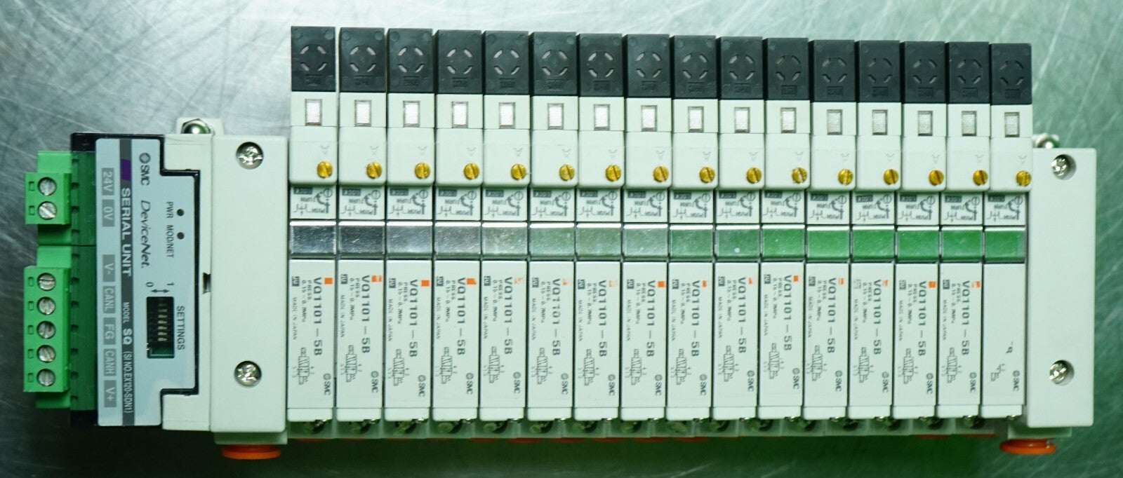 SMC EX120-SDN1 Serial Interface Unit SQ w/ (16) Solenoid Valves 24VDC Valve