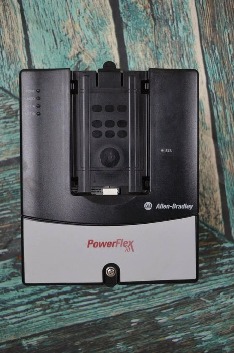 Allen-Bradley PowerFlex 70 3 HP 20AD5P0A0AYNNNC0 480VAC Tested Good Low Hours