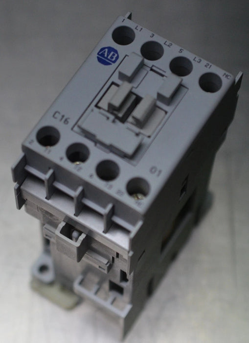 Allen Bradley 100-C16Z*01 Contactor, Series B 120V Single Contact