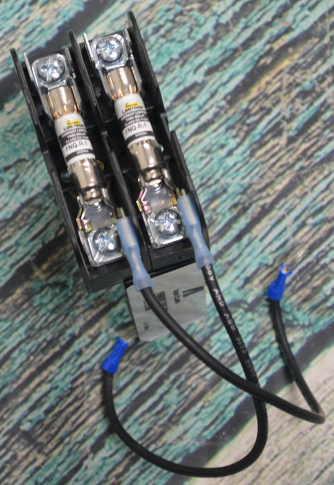 Bussmann BCA6032PQ Fuseholder with two FNQ-R-1 Fuses