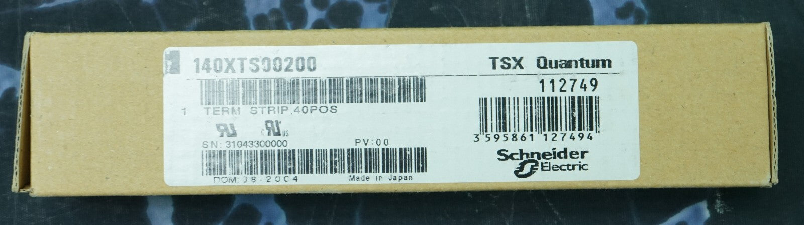 Schneider Electric 140XTS00200/140DAO84210 PLC Modicon Quantum*