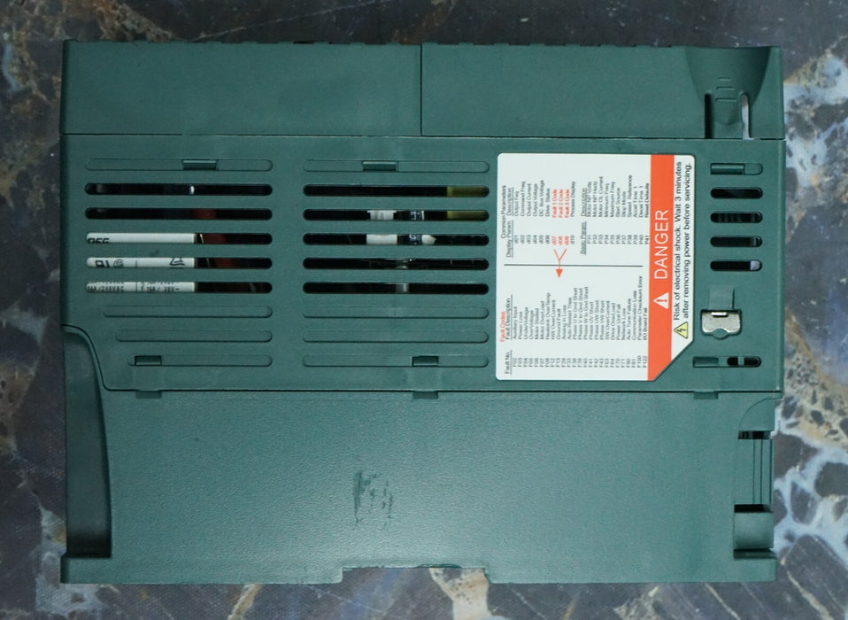 RELIANCE ELECTRIC 6MB200P5 0.5 HP DRIVE SERIES A 6MDBN-2P3102 FRN:3.03