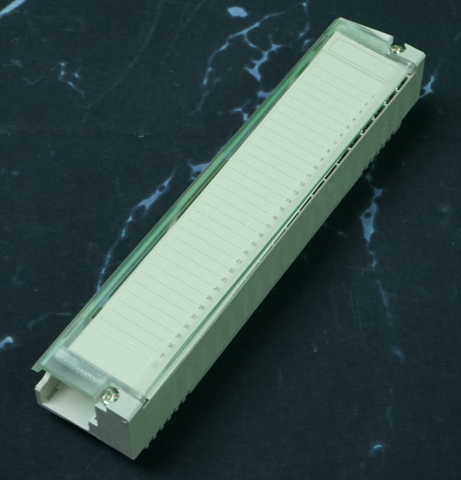 Schneider Electric 140XTS00200/140DAO84210 PLC Modicon Quantum*