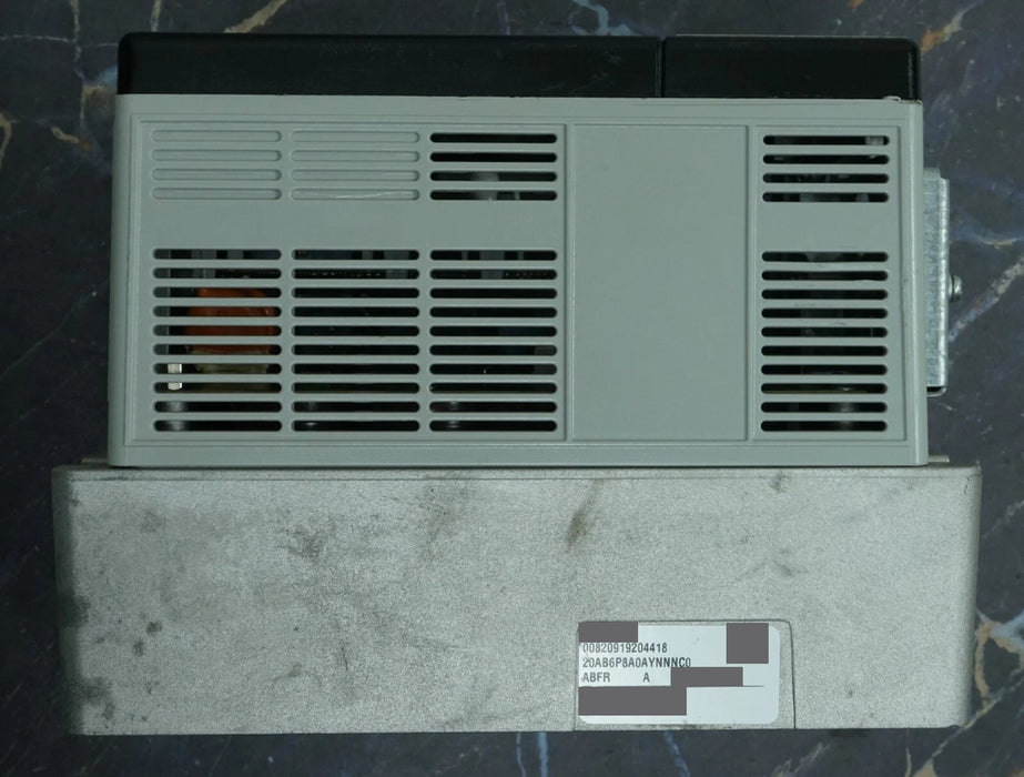 Allen-Bradley PowerFlex 70 2HP 20AB6P8A0AYNNNC0 FRN:5.001 Tested Good