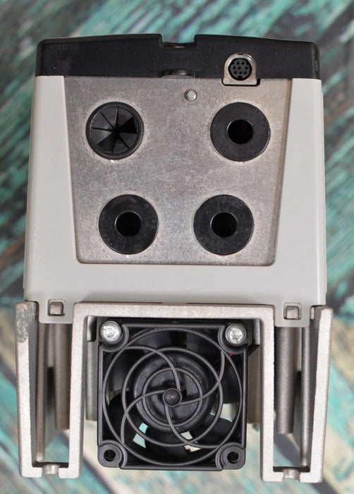 Allen-Bradley PowerFlex 70  20AD3P4A0AYNNNC0 /A 2 HP, 480 VAC, 3.4 AC Drive 2014