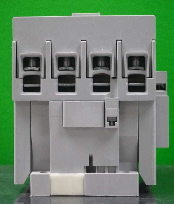 Allen Bradley 100-C90*400 Contactor, For Parts/ Repair