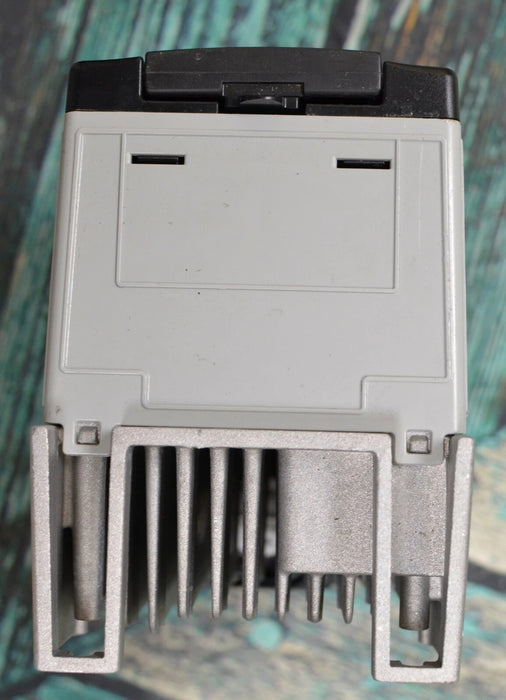 Allen-Bradley PowerFlex 70  20AD3P4A0AYNNNC0 /A 2 HP, 480 VAC, 3.4 AC Drive 2014