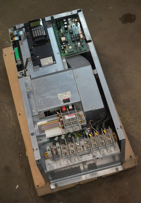 Allen-Bradley 20BD180A2ANNAND0 PowerFlex 700 150HP Series B LOW HOURS Drive VFD