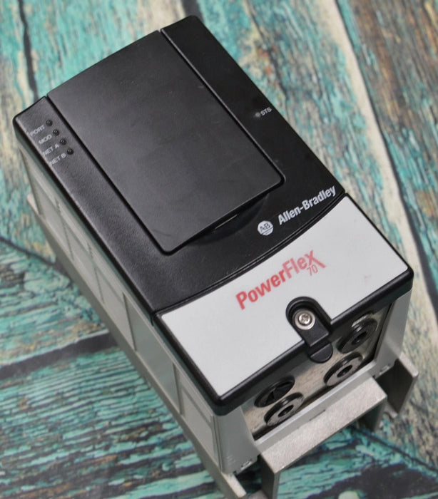 Allen-Bradley PowerFlex 70  20AD3P4A0AYNNNC0 /A 2 HP, 480 VAC, 3.4 AC Drive 2014