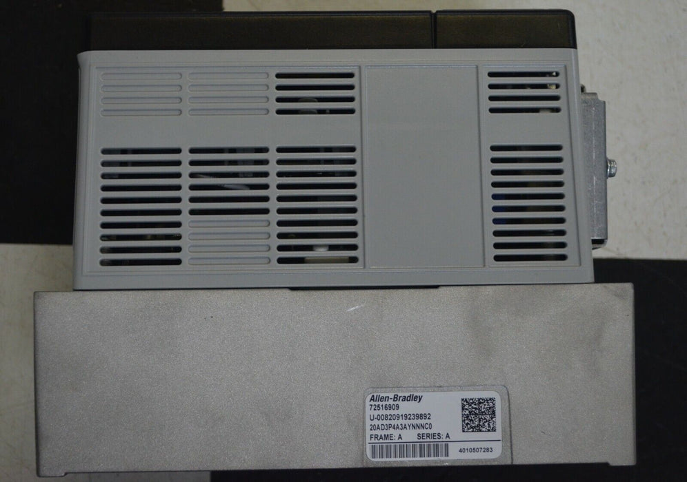 Zero Hour Allen-Bradley PowerFlex70 20AD3P4A3AYNNNC0/A 2 HP 480 VAC 3.4 AC Drive