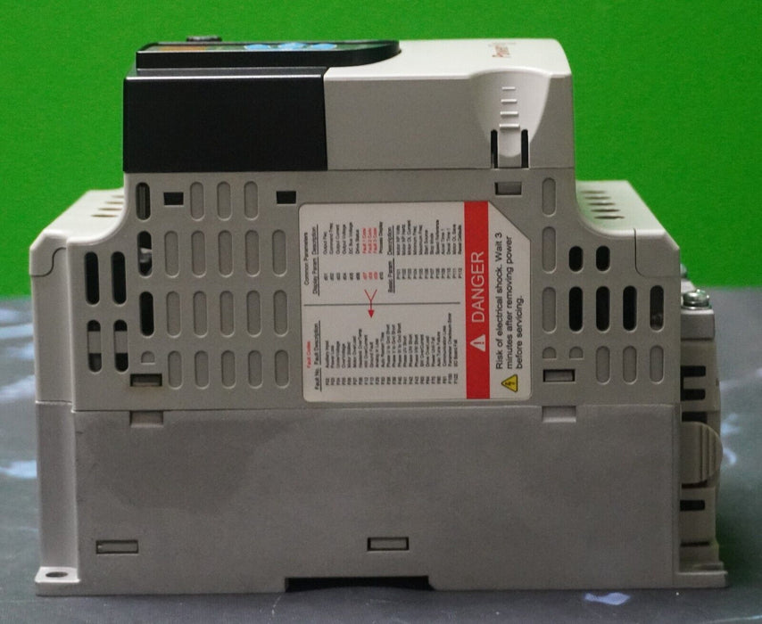 Allen-Bradley 22F-D8P7N113 Series A PowerFlex 4M AC Drive 3-P 5HP FRN:2.01