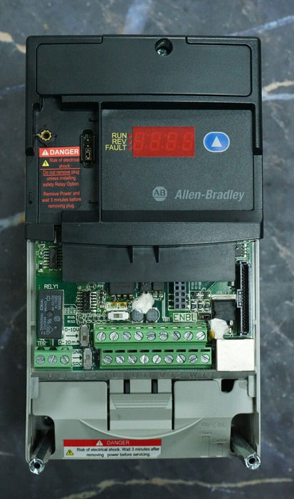 Low Hour Allen-Bradley Powerflex 40P 22D-D1P4N104 1/2HP FRN:2.01 Tested