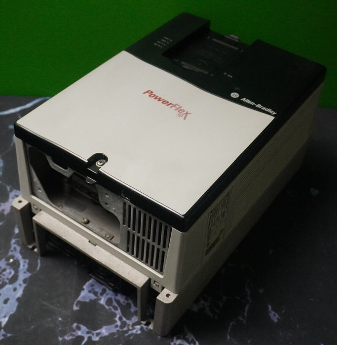 Allen-Bradley 20AE022A0AYNNNC0 PowerFlex70 AC Drive 20HP 600VAC FRN:4.001