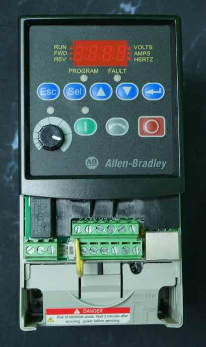 Low Hrs Allen Bradley PowerFlex4 1/2HP 22A-D1P4N104 Tested Good FRN:6.01