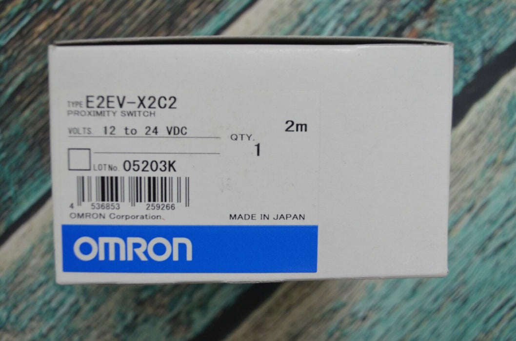 New in Box E2EV-X2C2 (E2EVX2C2) OMRON Cylindrical Proximity Sensor 12-24 VDC 2M