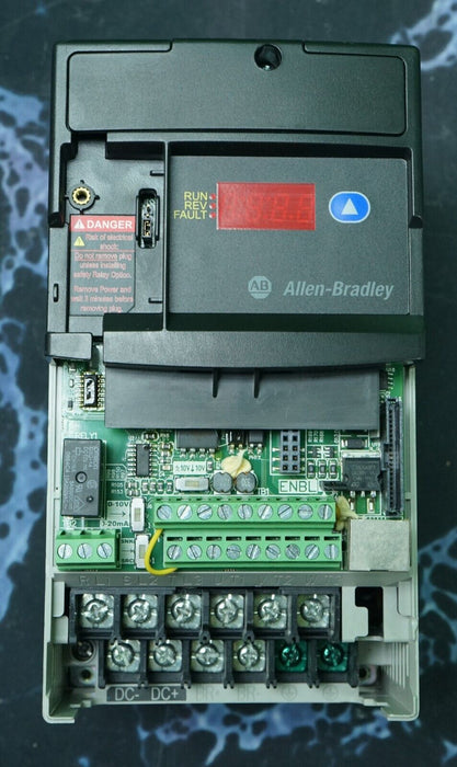 Allen-Bradley 22D-D4P0N104 Power Flex 40 Drive 2HP Ser. A FRN:2.01