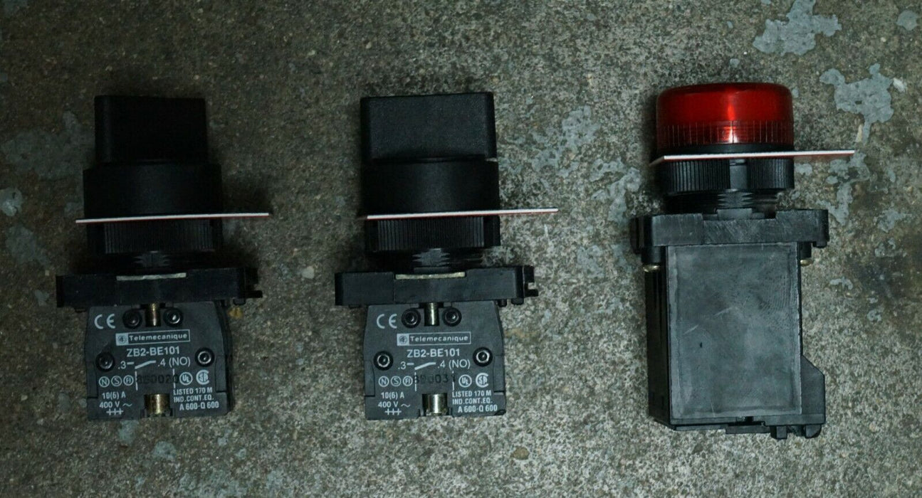 Lot of 3 Position Switches Schneider Electric Telemecanique ZB2-BE101, ZB-2BE102