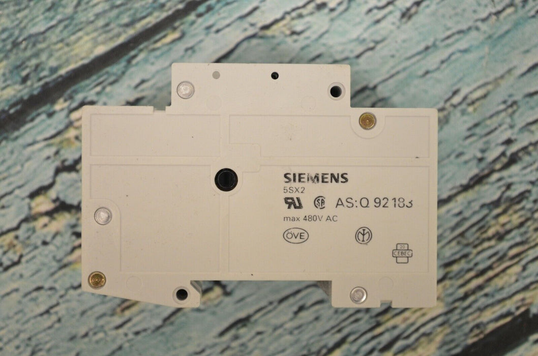 5SX22 SIEMENS C8  2 pole din rail 480v  with VDE0660  Circuit Breaker