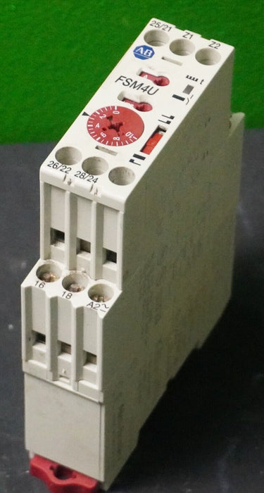 Allen Bradley 700-FSM4UU23 Timer Ser.B FSM4U