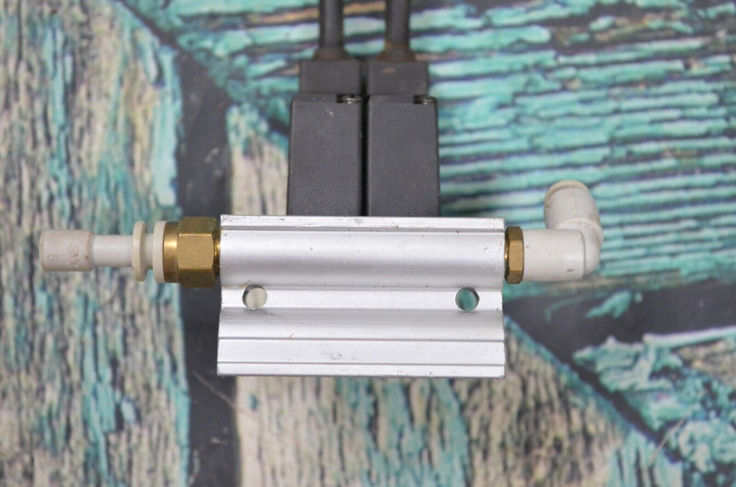 SMC VZ110-5M0Z-M5 (VZ1105M0ZM5) Solenoid Valve with Mounted Aluminum Manifold