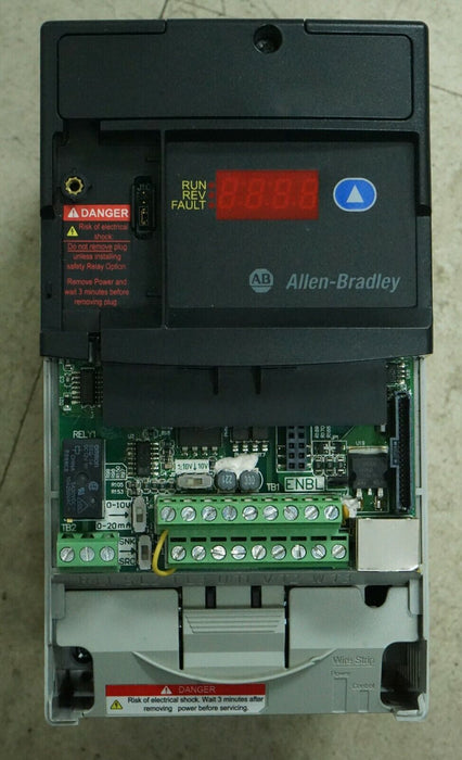 Allen-Bradley PowerFlex 40P 22D-D4P0N104 Drive 2 HP Series A Tested Good