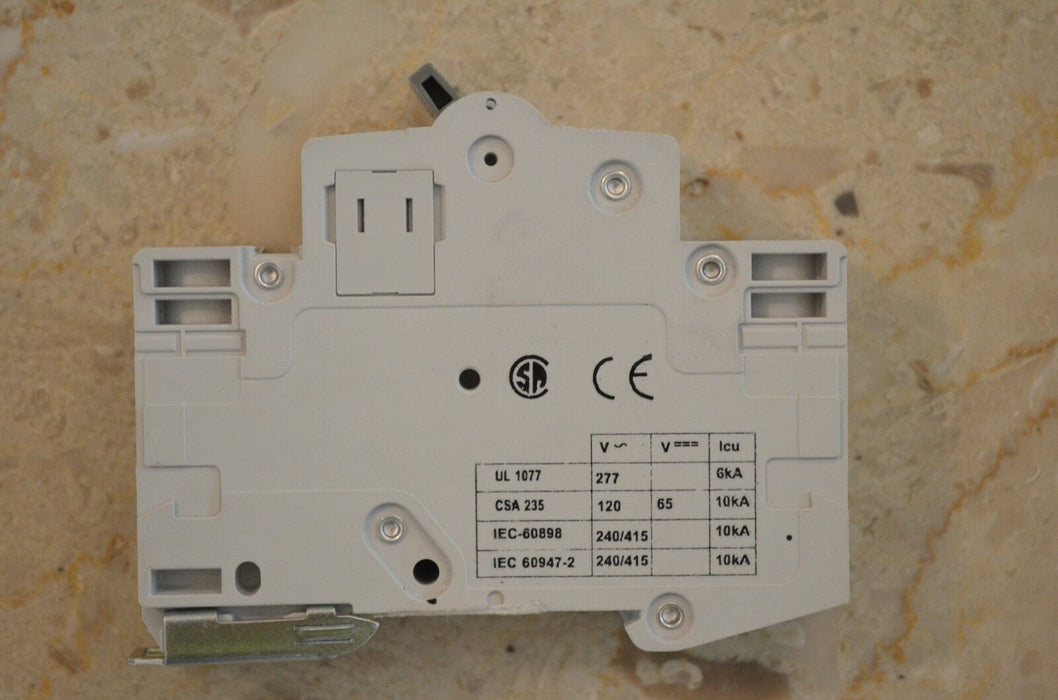 CUTLER-HAMMER WMS1C02 CIRCUIT BREAKER 240V 1 POLE 2A Excellent Condition