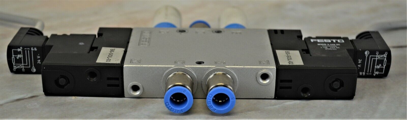 FESTO CPE18-M1H-5J-QS-8 163151 Solenoid Valve Tested Good