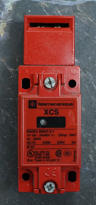 New TELEMECANIQUE XCS-A713 250V 3A