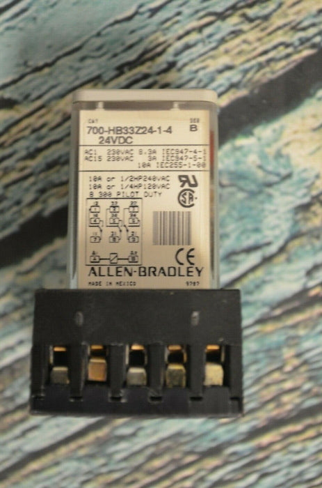 Allen-Bradley 700-HB33Z24 Series B Relay W/ 700-HN102 Series B Base