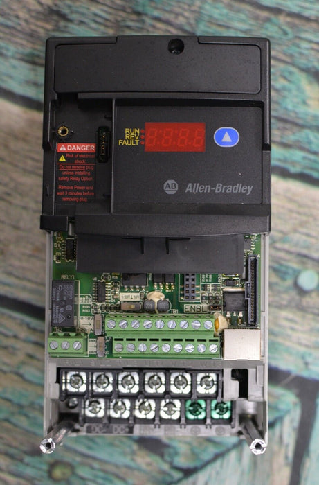 2013 Low Hours 22D-D4P0N104 Allen Bradley PowerFlex 40P Drive 2 HP Series A