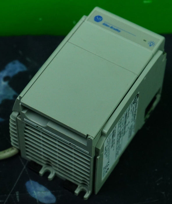 Allen-Bradley 1769-PA2 Compact Power Supply 120/240VAC Input Module Series A