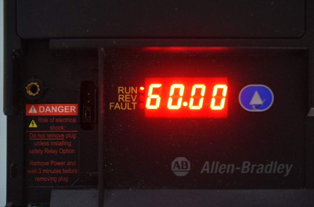 Low Hours Allen-Bradley 22D-D2P3N104 PowerFlex40P FRN: 2.01 Series A Tested Good