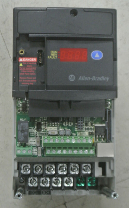 Low Hours 22D-D4P0N104 Allen Bradley Power Flex 40P Drive 2HP Ser.A FRN:2.01