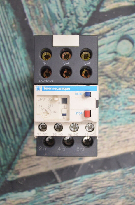 Schneider Electric LRD-32 Bimetallic Overload Relay 600V 32A