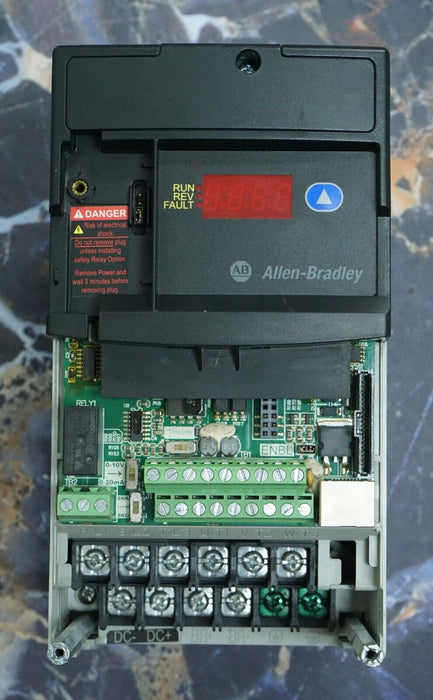 Low Hours 2017 Allen Bradley 22D-D2P3N104 PowerFlex40 Firmware 3.01 Series A