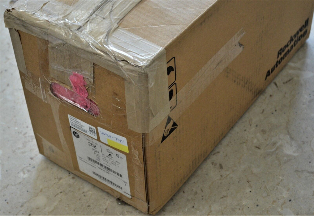 NEW Allen-Bradley PowerFlex 700 2 HP 20BD3P4A3AYNANC1 480 VAC With HMI & Encoder