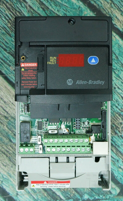 Zero Hours 22D-D4P0N104 Allen Bradley PowerFlex 40P Drive 2 HP Series A FRN:2.01