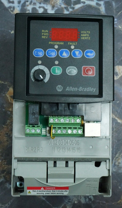 Allen-Bradley PowerFlex 4 22A-D6P0N104 3HP FRN:6.01 Series A