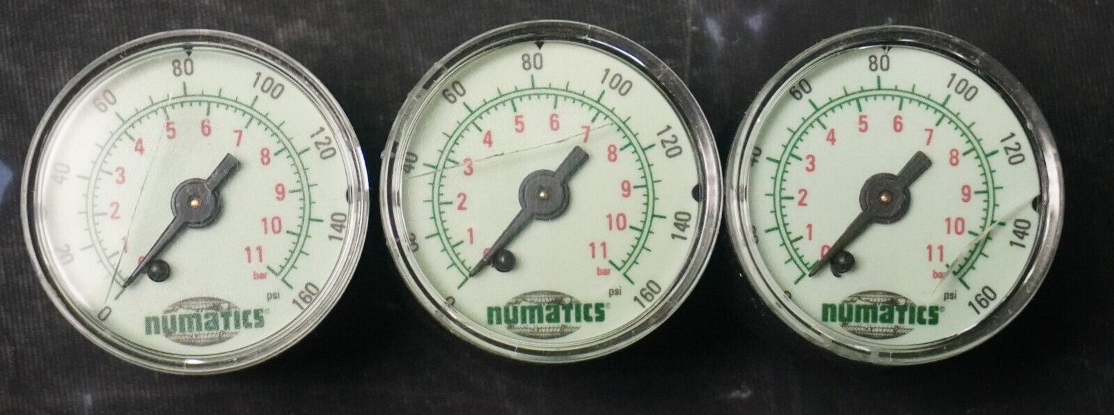 Parts Only (3) NUMATICS 214-103A GA160A Pressure Gauge 0-160 PSI 1/8" Connection