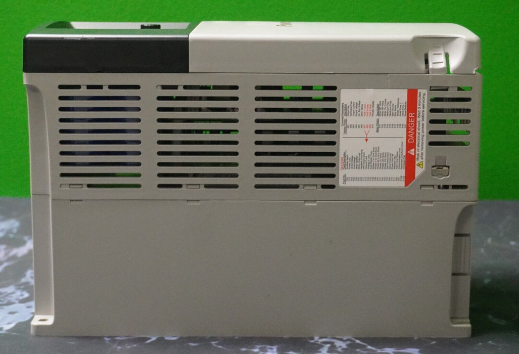 Allen-Bradley 22B-D012N104 7.5 HP Powerflex40 Ser. A FRN:6.01 Tested Good Clean