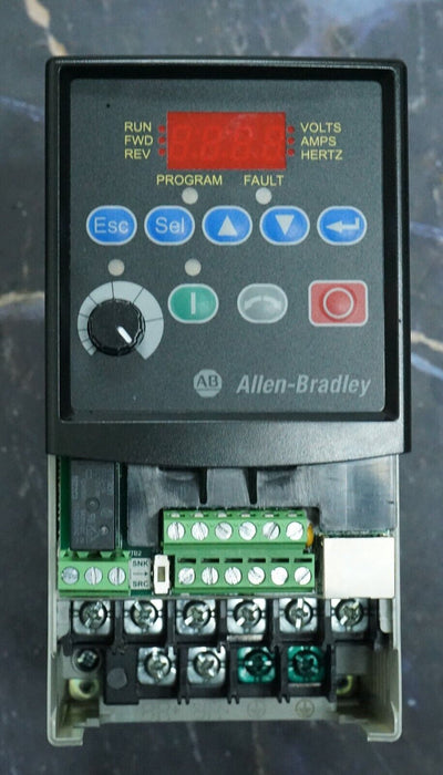 Allen Bradley PowerFlex4 1HP 22A-D2P3N104 FRN:6.01 Tested Good