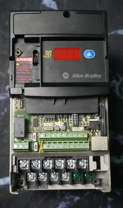 Allen-Bradley 22D-B5P0N104 PowerFlex 40P Drive 1 HP Series A Tested FRN:2.01