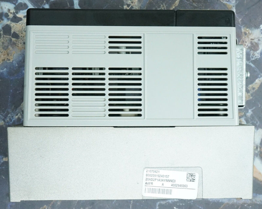 Allen-Bradley PowerFlex 70 20AD2P1A3AYNNNC0 Ser. A 1HP FRN 5.001