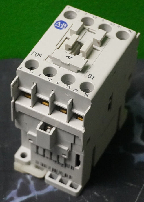 Allen Bradley 100-C09E*01 Contactor, Series A 24V