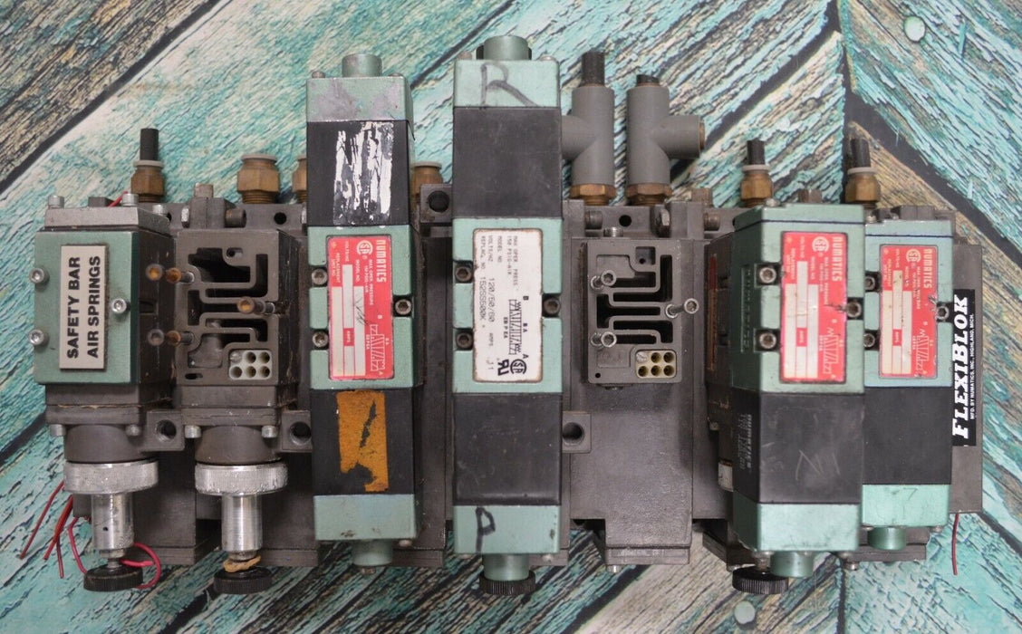 Used Numatics 081SS400M000061 (4) Solenoid Valves With Flexiblok Manifold Bases