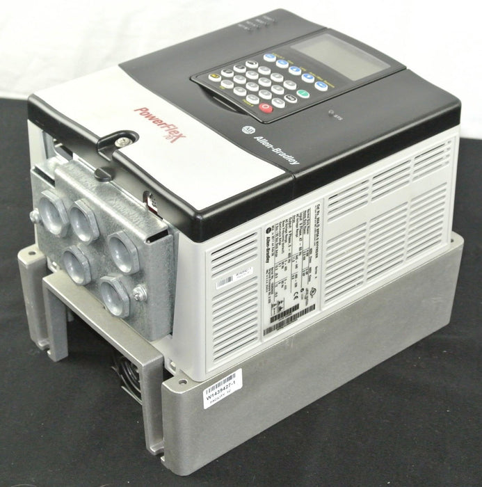 LOW HOURS Allen-Bradley 20AD8P0A0NYYNDNN Power Flex 70 Drive 5 HP FRM 2.009