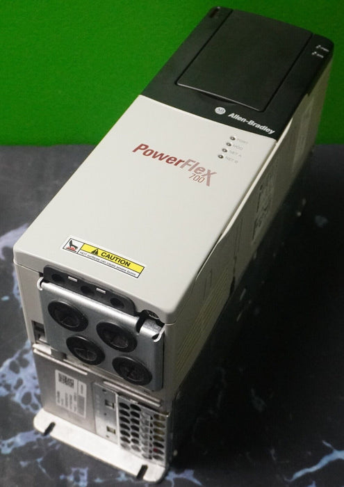 New Allen-Bradley PowerFlex 700 1HP 20BD2P1A0AYNAND0 480 VAC Series B FRN:10.004