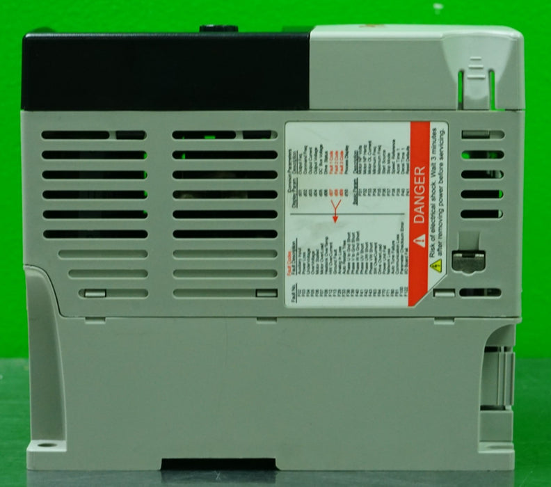 Allen-Bradley PowerFlex4 1HP 22A-D2P3N104 FRN:5.01 Tested Good