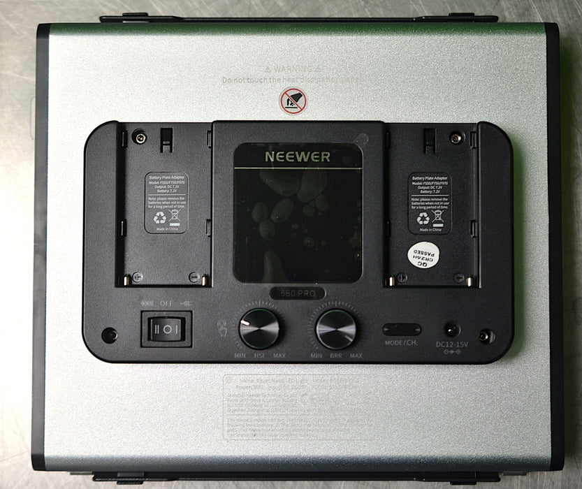 NEEWER RGB660 PRO Panel LED Studio & Videography Hinge Light w/ Padded Soft Case